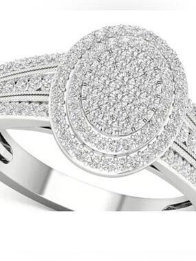 Macy's
Diamond Oval Statement Ring (1/2 ct. t.w.) in Sterling Silver. Size 5.5.